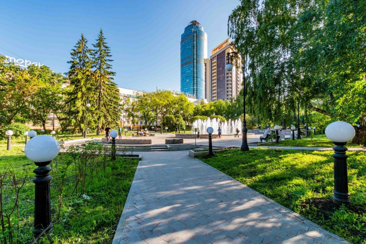 Gostinica Bolsoi Ural Hotel Ekaterinburg Exterior photo